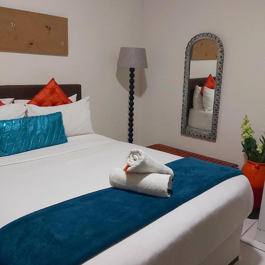 Hôtel Red Pillars à Port Elizabeth Extérieur photo